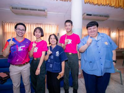โรงเรียนสีขาวสร้างภูมิคุ้มกันปัญหาและพิษภัยยาเสพติดโรงเรียนมัธยมวิทยา