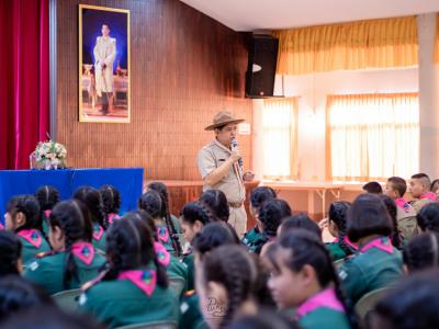 โรงเรียนสีขาวสร้างภูมิคุ้มกันปัญหาและพิษภัยยาเสพติดโรงเรียนมัธยมวิทยา