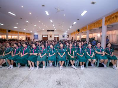 โรงเรียนสีขาวสร้างภูมิคุ้มกันปัญหาและพิษภัยยาเสพติดโรงเรียนมัธยมวิทยา