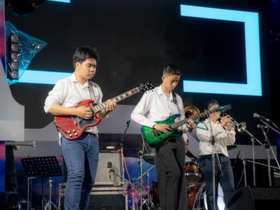 การประกวดวงสตริง ในงาน Motor Show 2022