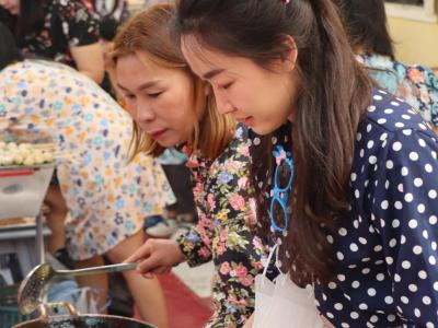 กาดมั่วคัวน้อย อนุบาล 100ปี มท.