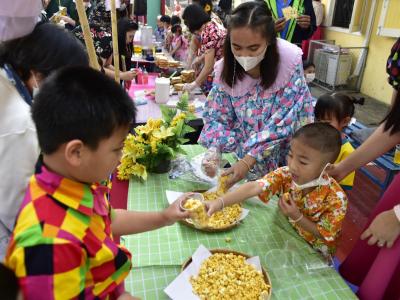 กาดมั่วคัวน้อย อนุบาล 100ปี มท.