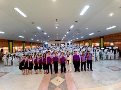 พิธีมอบใบประกาศนียบัตรทักษะกีฬาเทควันโดขั้นพื้นฐาน ระดับชั้น ป.1-3