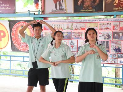 นักเรียนชั้นมัธยมศึกษาปีที่ 4 เข้ารวมฝึกซ้อมแม่ไม้มวยไทย ที่ค่ายมวยเบิกฤกษ์ยิม อำเภอเกาะคา จังหวัดลำปาง