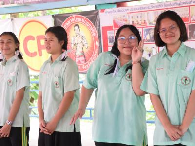 นักเรียนชั้นมัธยมศึกษาปีที่ 4 เข้ารวมฝึกซ้อมแม่ไม้มวยไทย ที่ค่ายมวยเบิกฤกษ์ยิม อำเภอเกาะคา จังหวัดลำปาง