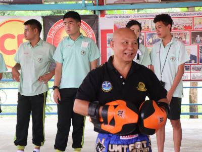 นักเรียนชั้นมัธยมศึกษาปีที่ 4 เข้ารวมฝึกซ้อมแม่ไม้มวยไทย ที่ค่ายมวยเบิกฤกษ์ยิม อำเภอเกาะคา จังหวัดลำปาง