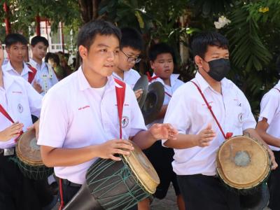 ประเพณีแห่เทียนพรรษา ตัวแทนระดับชั้นอนุบาล