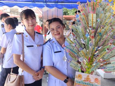 ประเพณีแห่เทียนพรรษา ตัวแทนระดับชั้นอนุบาล