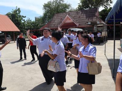 ประเพณีแห่เทียนพรรษา ตัวแทนระดับชั้นอนุบาล
