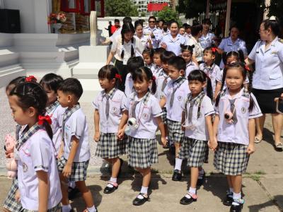 ประเพณีแห่เทียนพรรษา ตัวแทนระดับชั้นอนุบาล