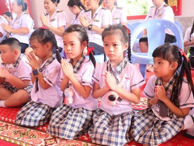ประเพณีแห่เทียนพรรษา ตัวแทนระดับชั้นอนุบาล