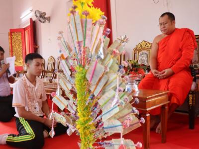 ประเพณีแห่เทียนพรรษา ตัวแทนระดับชั้นอนุบาล
