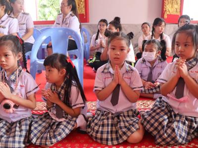 ประเพณีแห่เทียนพรรษา ตัวแทนระดับชั้นอนุบาล