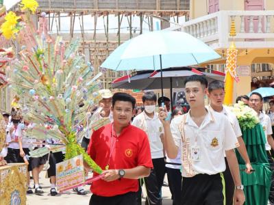 ประเพณีแห่เทียนพรรษา ตัวแทนระดับชั้นประถมศึกษา