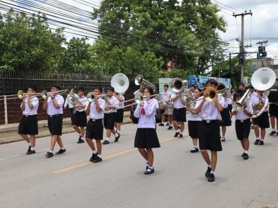 ประเพณีแห่เทียนพรรษา ตัวแทนระดับชั้นประถมศึกษา