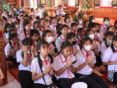 ประเพณีแห่เทียนพรรษา ตัวแทนระดับชั้นประถมศึกษา