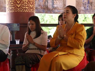 พิธีแห่เทียนพรรษา เนื่องในวันสำคัญทางพระพุทธศาสนา วันเข้าพรรษา
