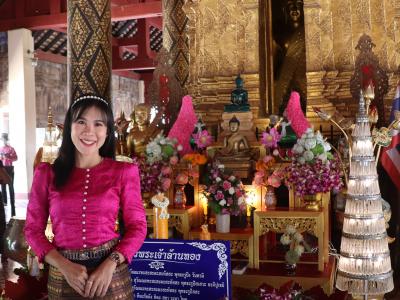 พิธีแห่เทียนพรรษา เนื่องในวันสำคัญทางพระพุทธศาสนา วันเข้าพรรษา