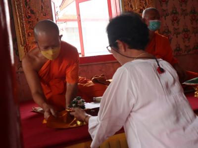 ทำบุญเนื่องในวันสถาปนามูลนิธิเพื่อการศึกษาประชาวิทย์ - มัธยมวิทยา