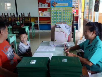 แจกสมุดรายงานผลการเรียน ภาคเรียนที่ 1 ประจำปีการศึกษา 2562