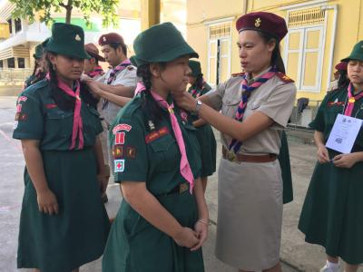 พิธีประดับยศและมองเครื่องหมายลูกเสือโลก ของลูกเสือสามัญรุ่นใหญ่