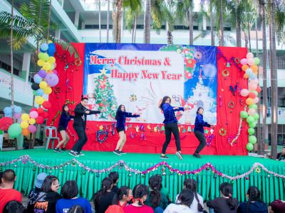 merry christmas and happy new year 2020