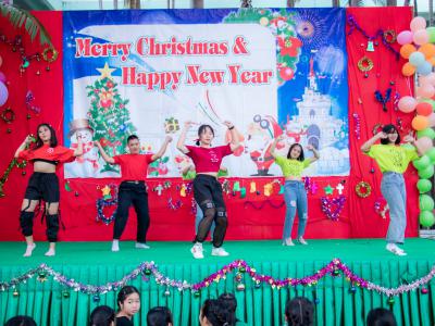 merry christmas and happy new year 2020