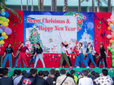 merry christmas and happy new year 2020