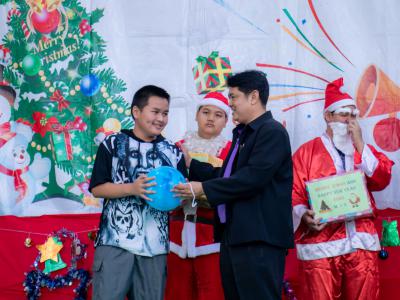 merry christmas and happy new year 2020