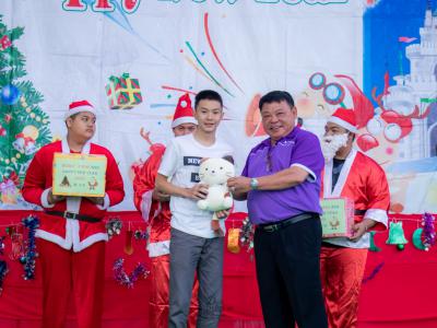 merry christmas and happy new year 2020