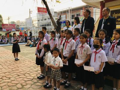 รับทุนการศึกษา สมาคมศิษย์เก่าโรงเรียนมัธยมวิทยา-ประชาวิทย์