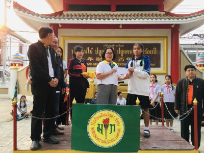 รับทุนการศึกษา สมาคมศิษย์เก่าโรงเรียนมัธยมวิทยา-ประชาวิทย์