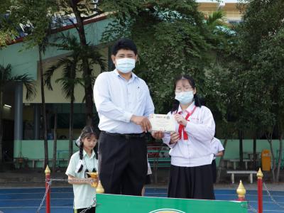 รับมอบเกียรติบัตรและรางวัล