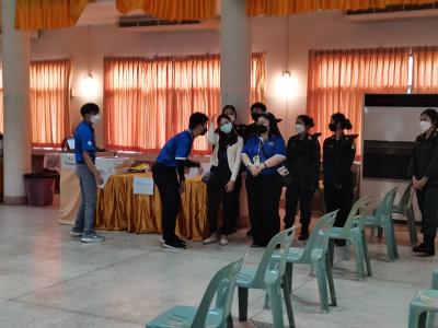 ภาพบรรยากาศการรับวัคซีน นักเรียนโรงเรียนมัธยมวิทยา