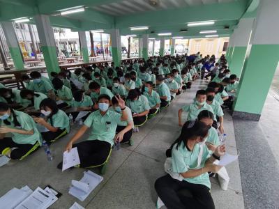 ภาพบรรยากาศการรับวัคซีน นักเรียนโรงเรียนมัธยมวิทยา