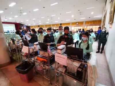 ภาพบรรยากาศการรับวัคซีน นักเรียนโรงเรียนมัธยมวิทยา