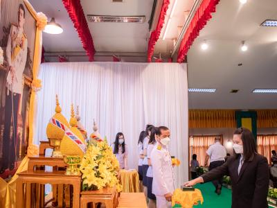 พิธีรับพระราชทานเครื่องราชอิสริยาภรณ์อันเป็นที่สรรเสริญยิ่งดิเรกคุณาภรณ์