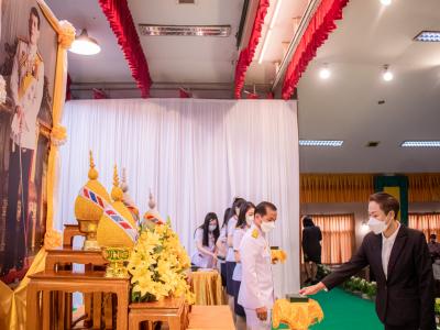 พิธีรับพระราชทานเครื่องราชอิสริยาภรณ์อันเป็นที่สรรเสริญยิ่งดิเรกคุณาภรณ์
