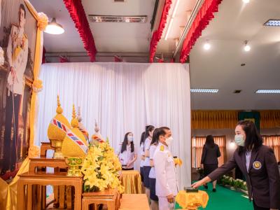 พิธีรับพระราชทานเครื่องราชอิสริยาภรณ์อันเป็นที่สรรเสริญยิ่งดิเรกคุณาภรณ์