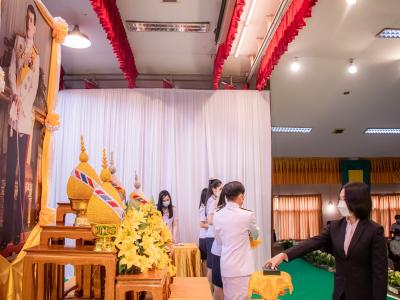 พิธีรับพระราชทานเครื่องราชอิสริยาภรณ์อันเป็นที่สรรเสริญยิ่งดิเรกคุณาภรณ์