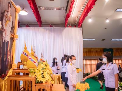 พิธีรับพระราชทานเครื่องราชอิสริยาภรณ์อันเป็นที่สรรเสริญยิ่งดิเรกคุณาภรณ์